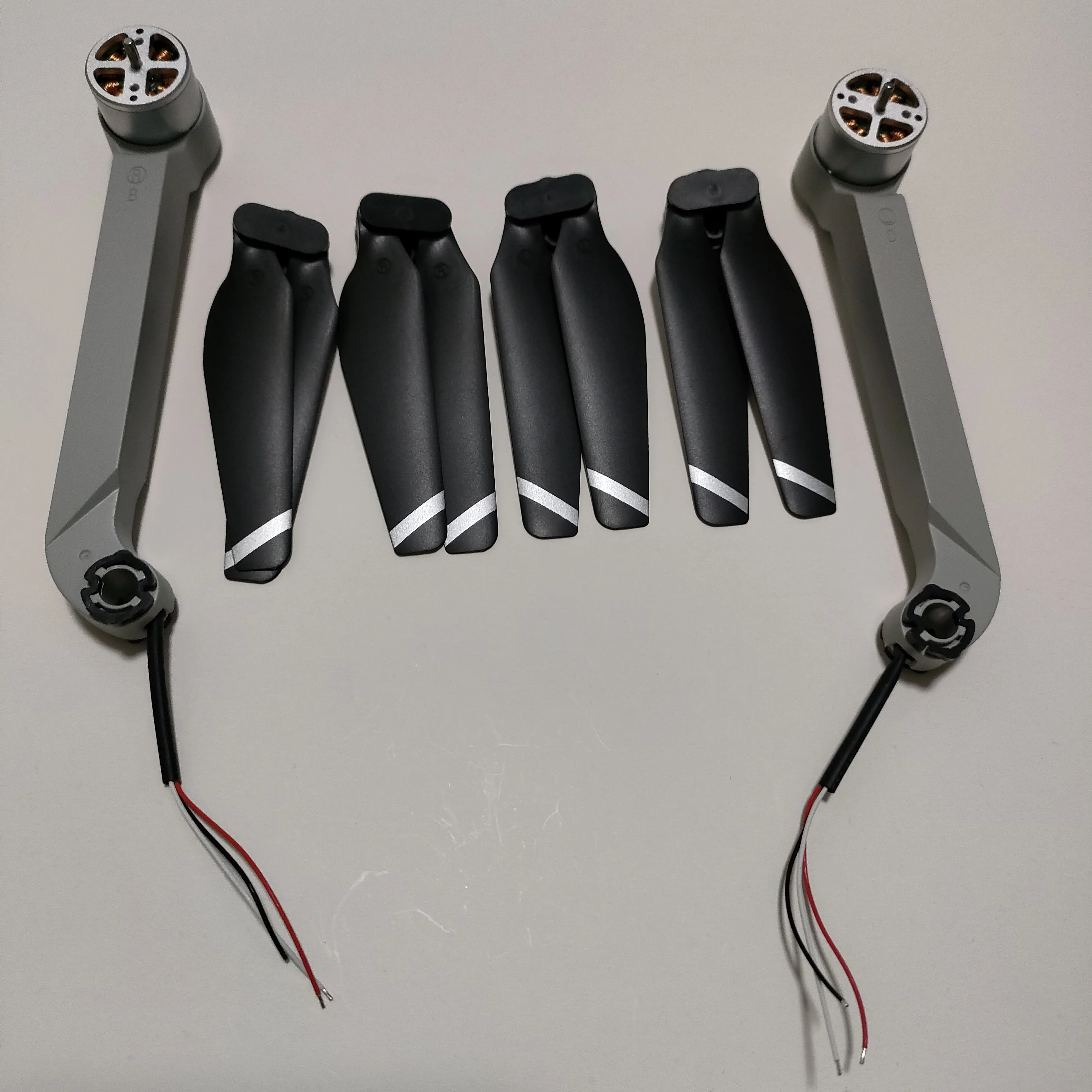 Квадрокоптер автомобильный KF102 GPS Радиоуправляемый квадрокоптер с лазерным