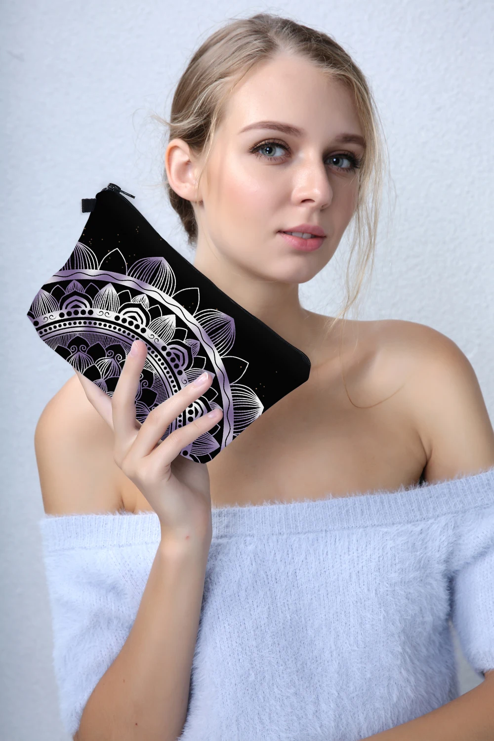 Deanfun черная Мандала Цветок маленькая косметичка 3D печатных водонепроницаемый Стильный Макияж сумка полиэстер сумка для макияжа для путешествий 51526