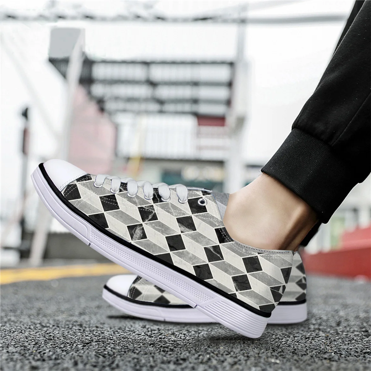 Черно серая парусиновая обувь унисекс с геометрическим мраморным узором для