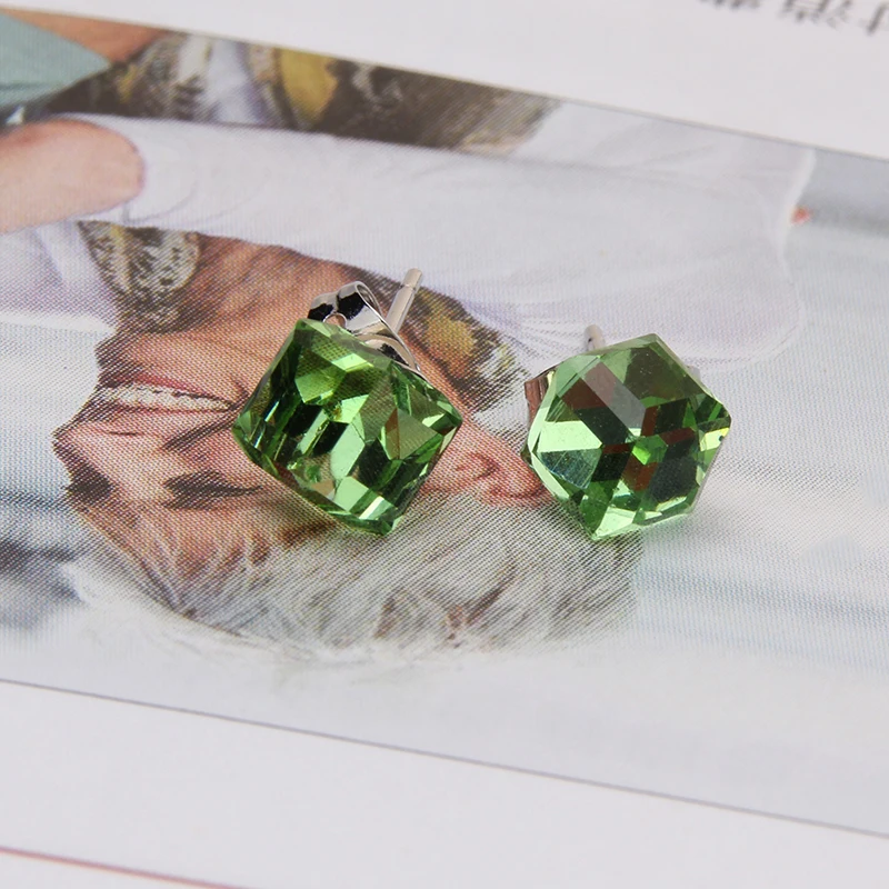 Роскошные классические серьги-гвоздики с кристаллами и камнями простые серьги в