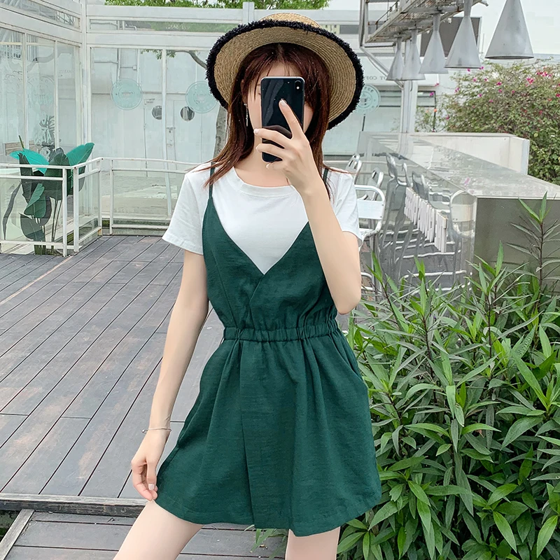 Женский комбинезон с V-образным вырезом на бретелях-спагетти завышенной талией |