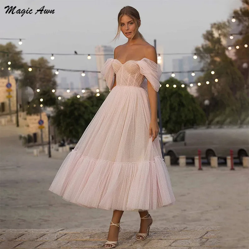 

Magic Awn Light Pink Tea-Length Prom Dresses Off The Shoulder Tulle Short Evening Party Gowns A-Line Puffy Robe De Soirée 2021