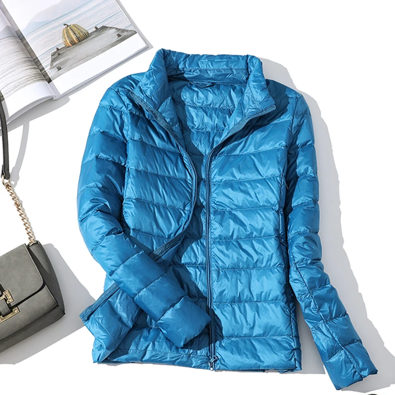 Женская парка на утином пуху с воротником-стойкой и длинным рукавом |