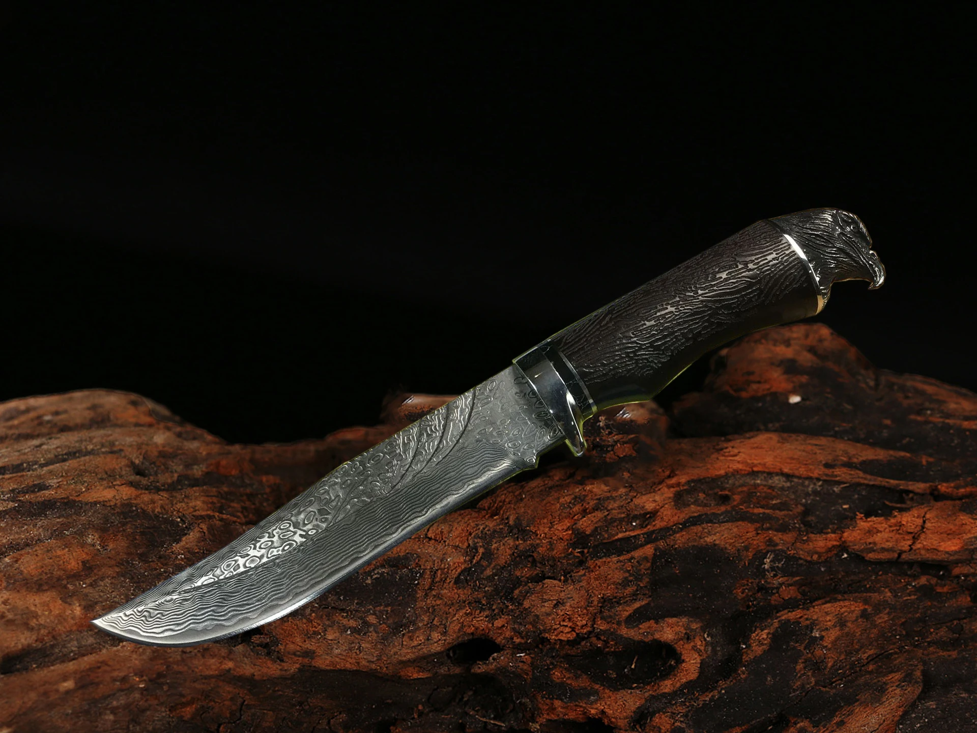 

Customized Damascus Knife 67-layer Damascus Forged Eagle Pick Design Outdoor Knife Field Knife Ebony Handle Carved Pattern