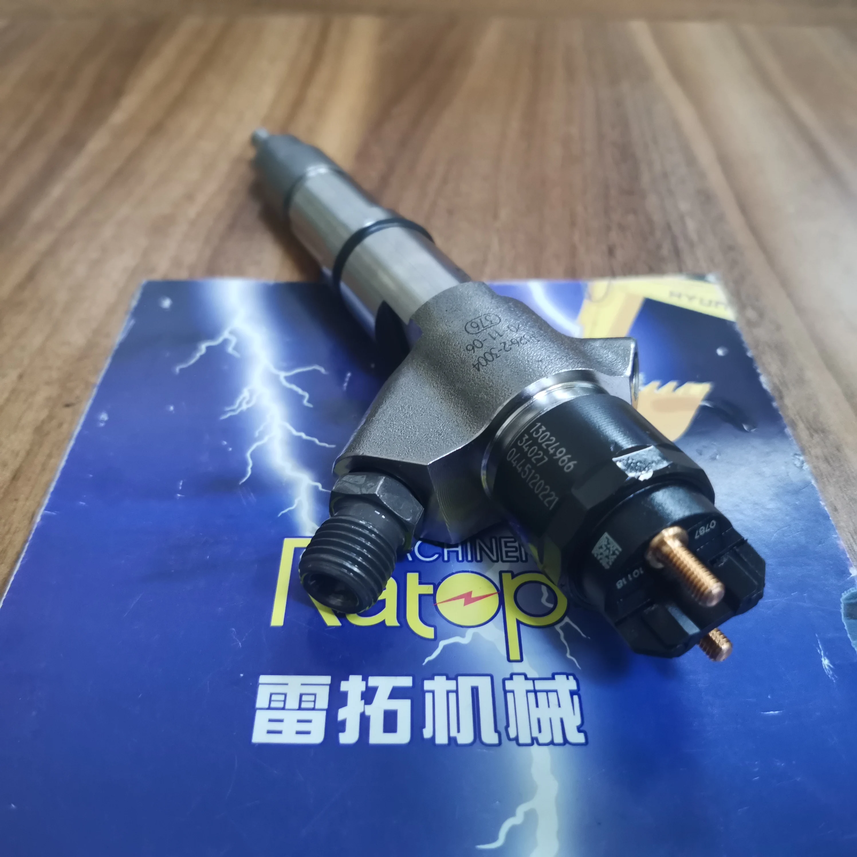 

0445 120 221 топливный инжектор, форсунка дизельного инжектора 0445120221, подходит для WP10 WD10 612600080971