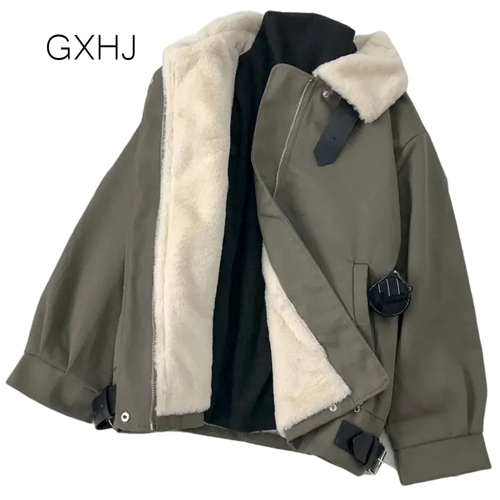

Coats & Jackets