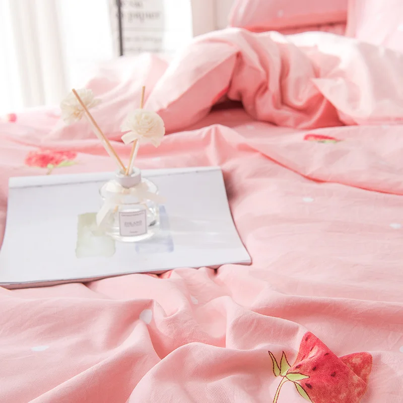 (20) пододеяльник из мытого хлопка с принтом в виде розовой клубники простыня