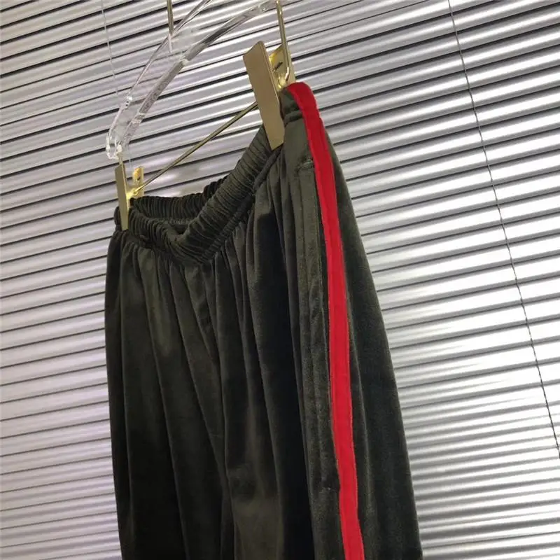 

2020ss AWGE Needles Pants Velvet Red Butterfly embroidery Needles Sweatpants Men Women Pants Japan Trousers