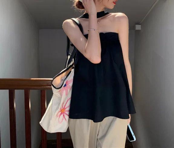 

Sexy wood ear side word neck camisole women's 2022 summer new loose solid color sleeveless halter top