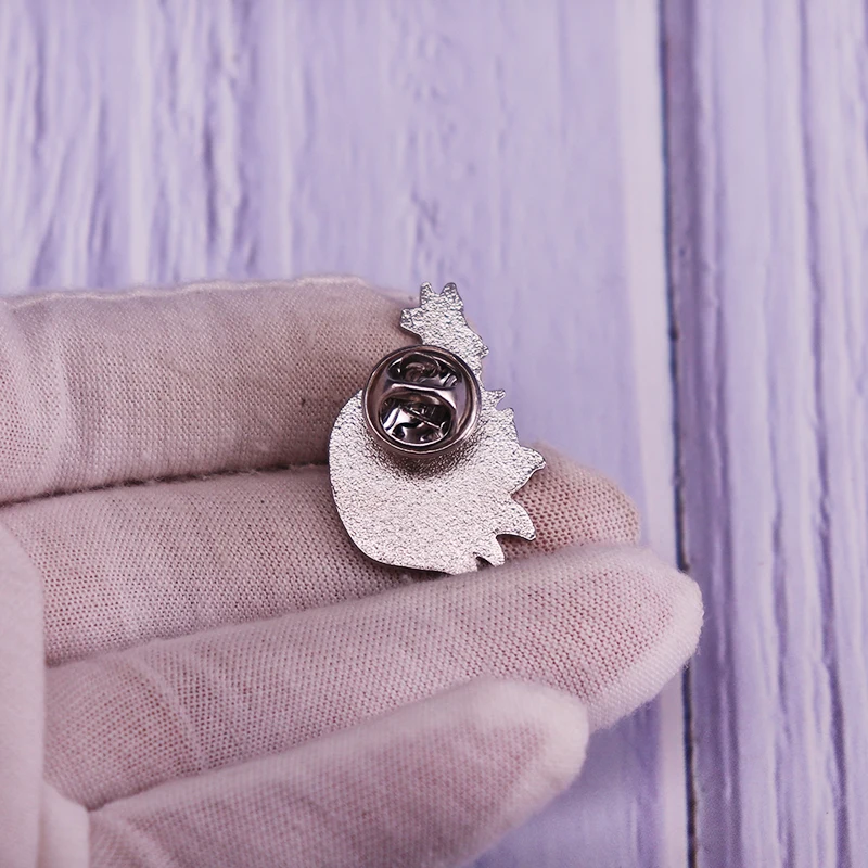 Японская эмалированная булавка в виде духа иокай-китсуна мифическая