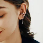 Серьги-каффы женские серебряного цвета с фианитами, ювелирные изделия