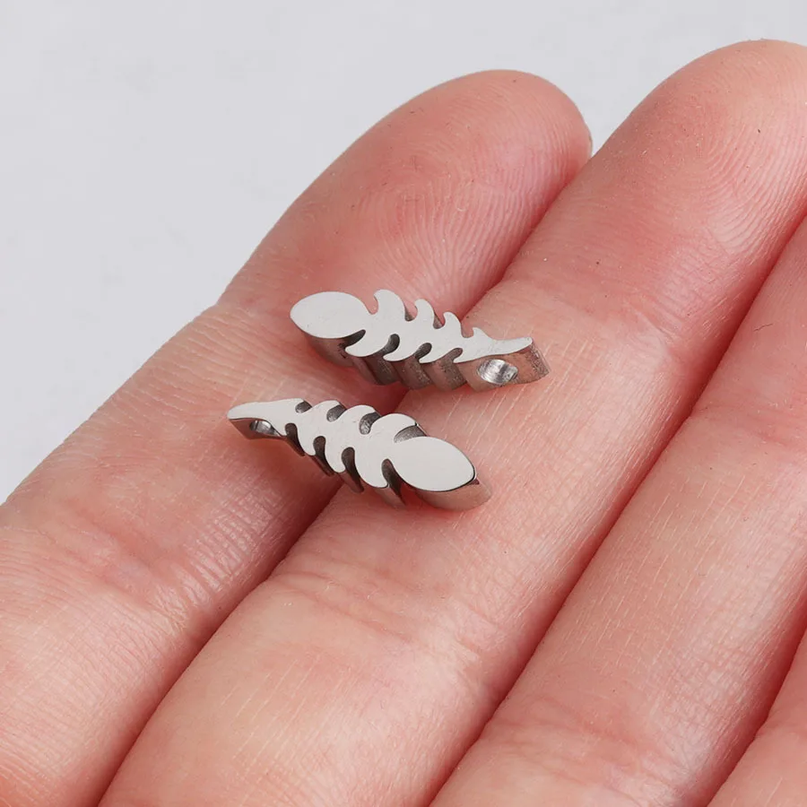 

50pc Mirror Polish 1.8mm Small Hole Bead Stainless Steel 5*15mm Mini Leaf Beads Charms Necklace DIY Handmade Beads Wholesale