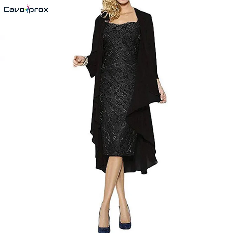 Женское платье футляр без рукавов с открытым передним топом и галстуком на спине