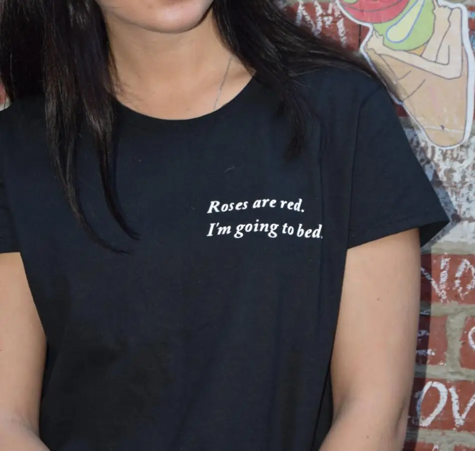 Розово Красная футболка Я собираюсь в постель забавная с карманами сарказм гранж