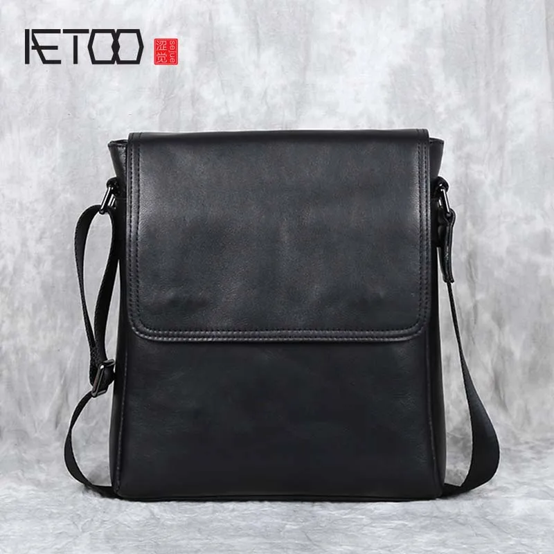 AETOO New casual leather men's bag first layer cowhide shoulder messenger bag vertical large capacity business backpack men's ba