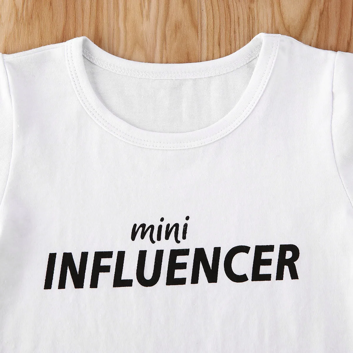 Детская одежда Boutiqke 2 шт. комплект одежды для маленьких девочек топы футболка с надписью + мини юбка