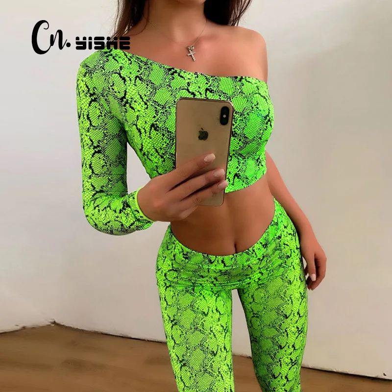 Женский костюм двойка CNYISHE неоново зеленый со змеиным принтом с одним плечом