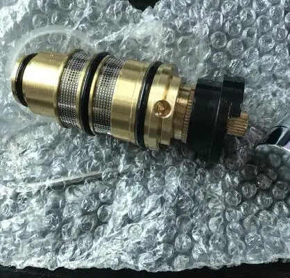 

Термостатический смесительный клапан samoel