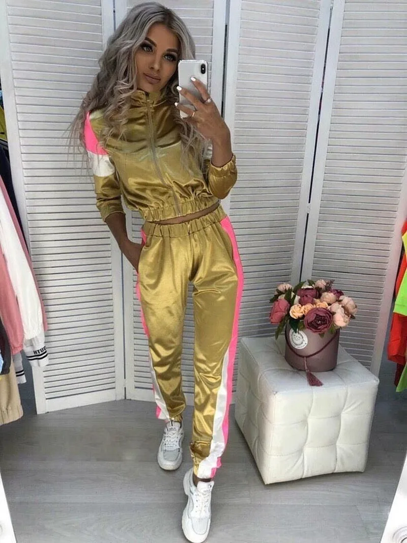 Два Костюм из нескольких предметов женская обувь сезон осень футболка с длинными