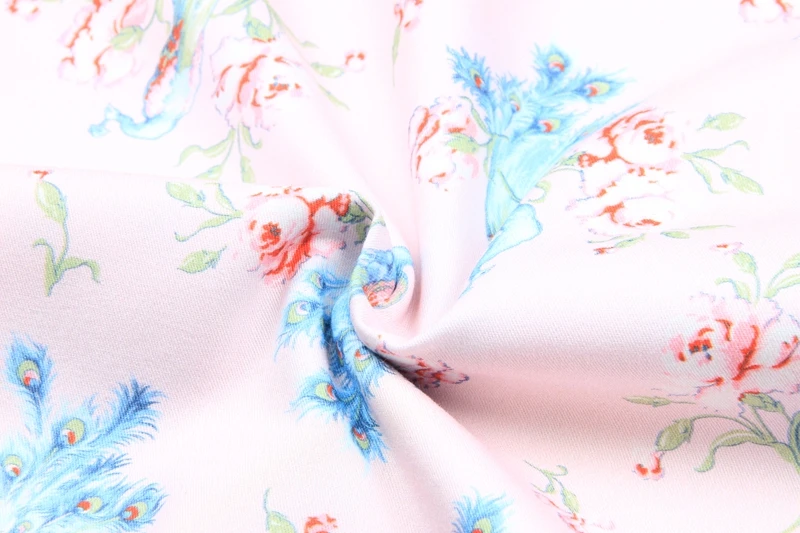 Винтажная хлопковая ткань в стиле пэчворк с принтом павлина и красной розы для