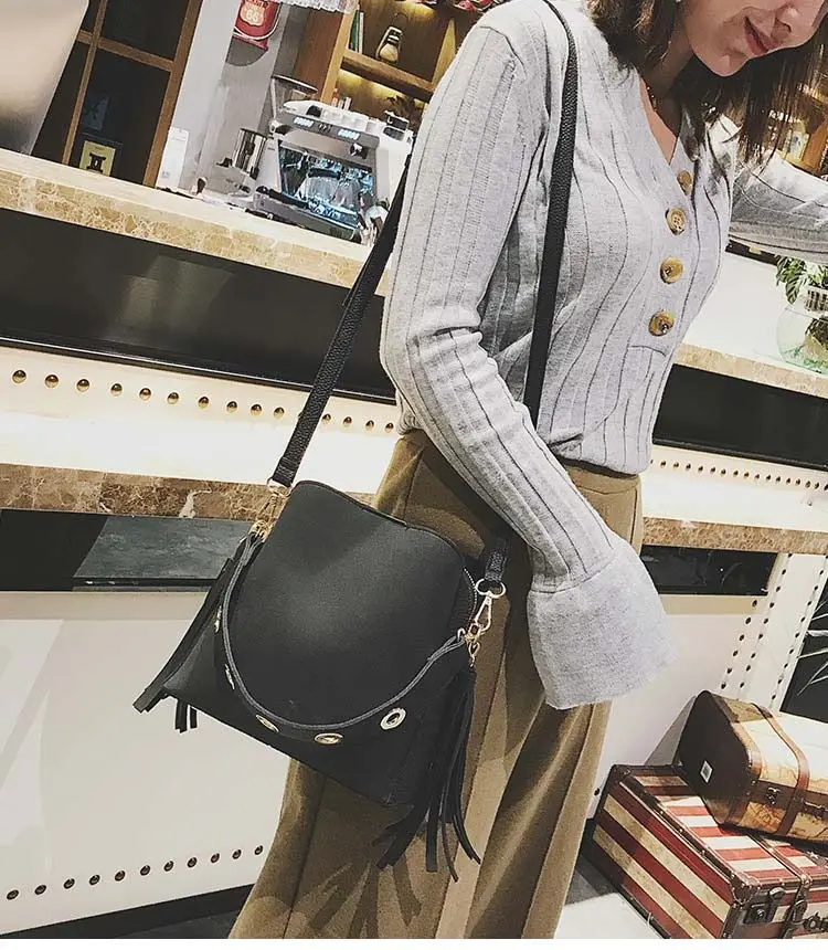 

Fashion Scrub Women Bucket Bag Retro Tassel Ladies Messenger Bags High Quality Female Shoulder Bag Simple Crossbody Bag for Girl