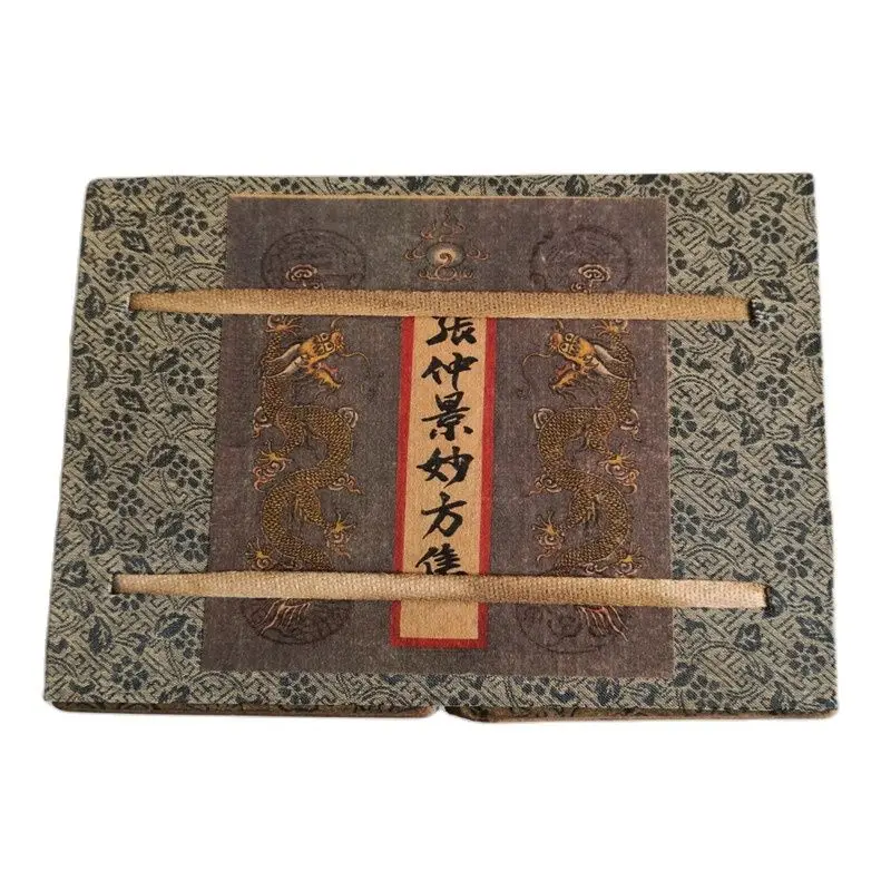

China Hand Drawn Album Book Ancient Books Of Books Medical Books Set Of 4 Zhang Zhongjing's wonderful recipes