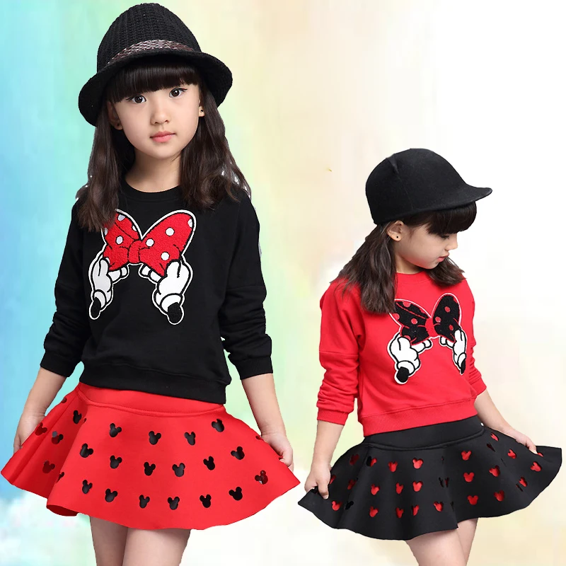 

Girls clothes fashion two-piece sweet cartoon printed sweat coat + hollow Half-length skirt spring autumn Quality child clothing