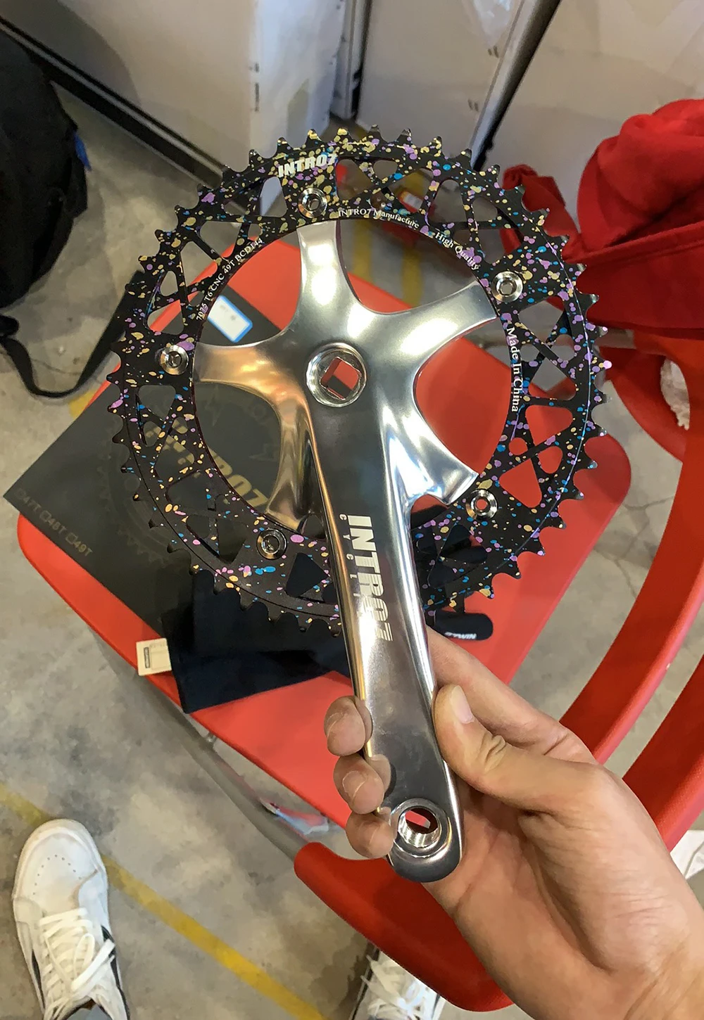 Велосипедная цепь с фиксированной передачей односкоростная шатунная пластина