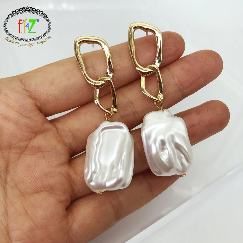 

F.J4Z Hot Irregular Pearl Earrings for Women Fashion Vintage Baroque Imitation Pearl Pendants Earrings Jewelry Wholesale
