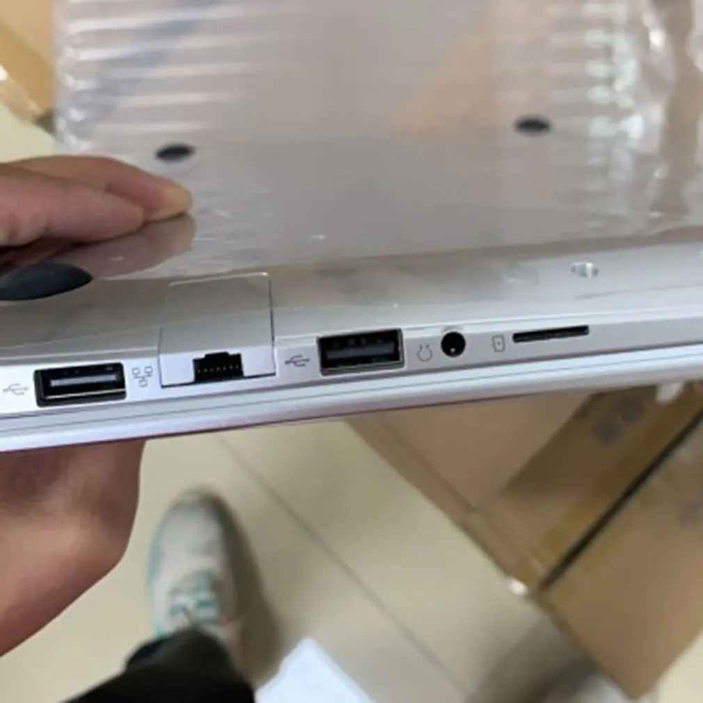 Kopen Draagbare 14.1 Inch Single Camera Laptop Led Scherm High Definition 1.5Ghz Quad Core Ultradunne Praktische Computers