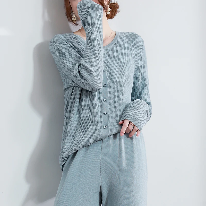

Fashionable ice silk knitted sports suit women's autumn age reduction fashionable wide leg pants casual slim two piece set