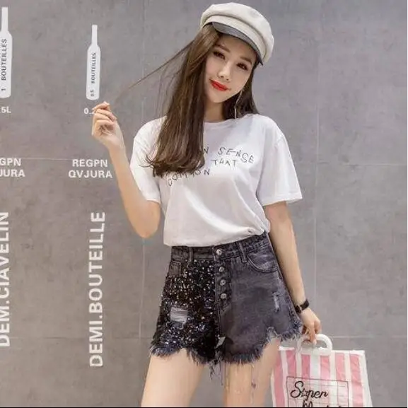 

2020 New Summer Women Temperament Ciotton Embroidery Sequined Washed Denim Shorts Ladies Tassek Wide Leg Loose Jeans Shorts T94