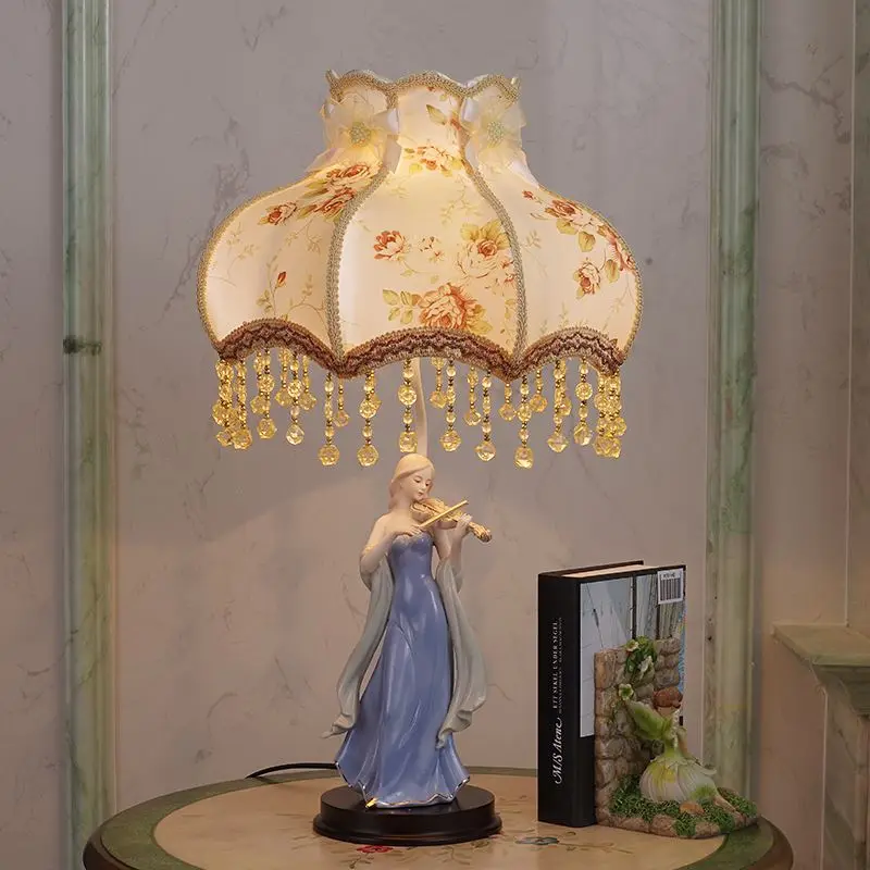 

European LED Table Lamp for Bedroom Princess Living Room Table Light Creative Children Room Art Deco Light Fixtures WF1024