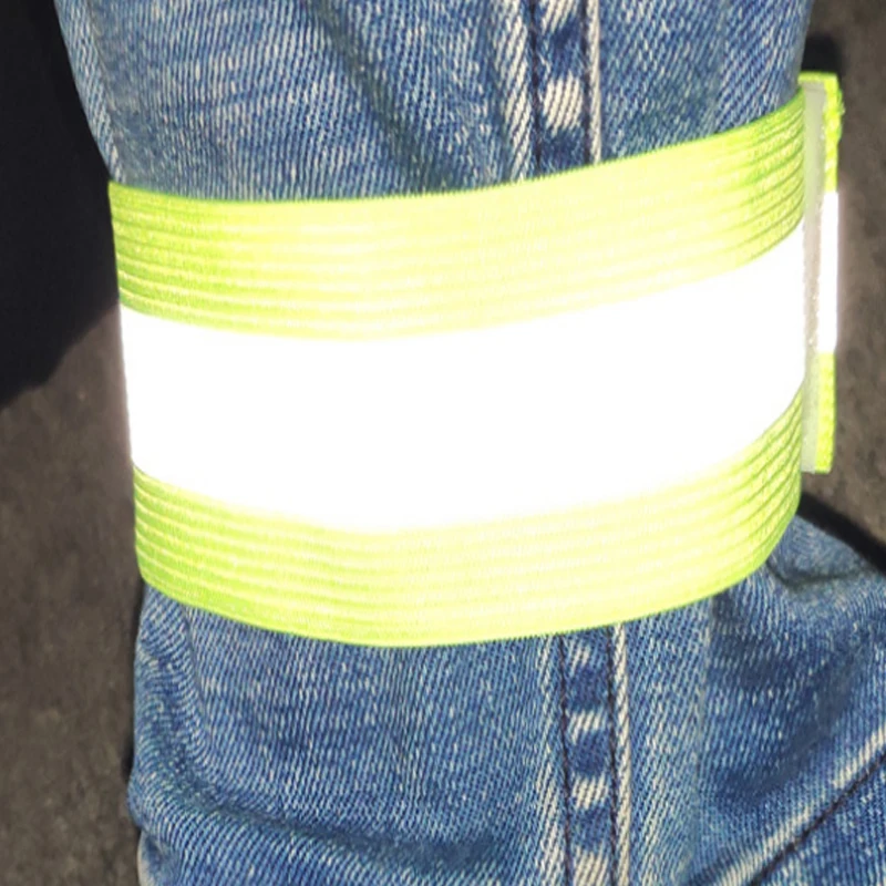 Светоотражающий эластичный ремешок на запястье для ночного