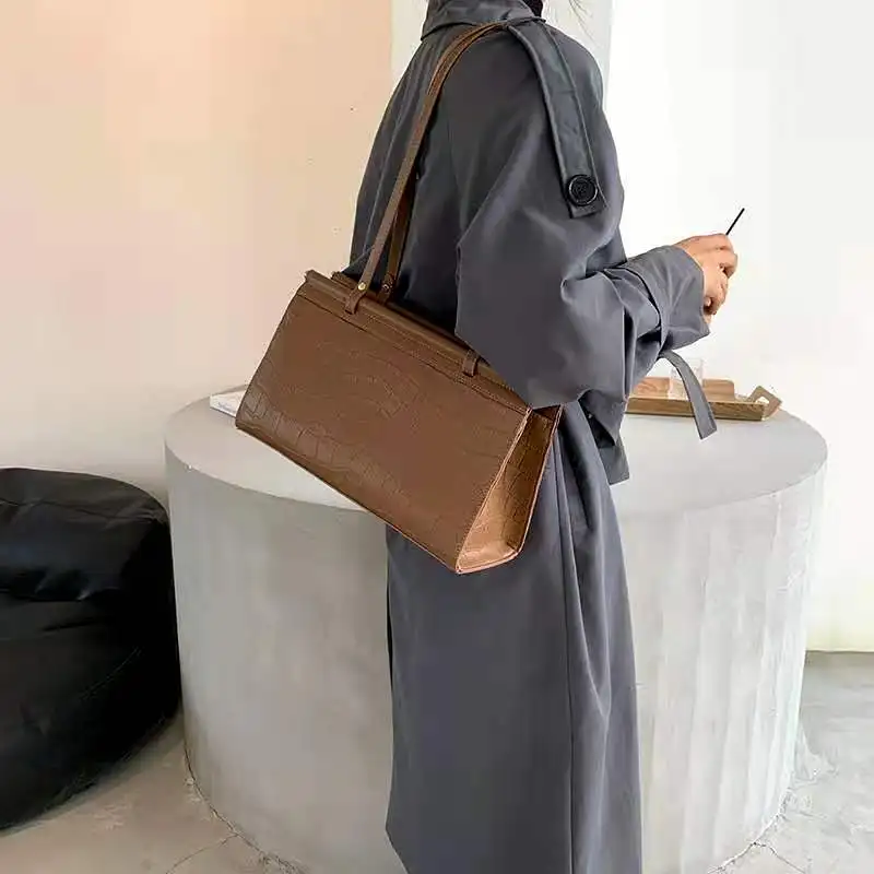

Fashion Crocodile-print underarm bag New simple versatile one-shoulder handbag square bag large capacity women bag