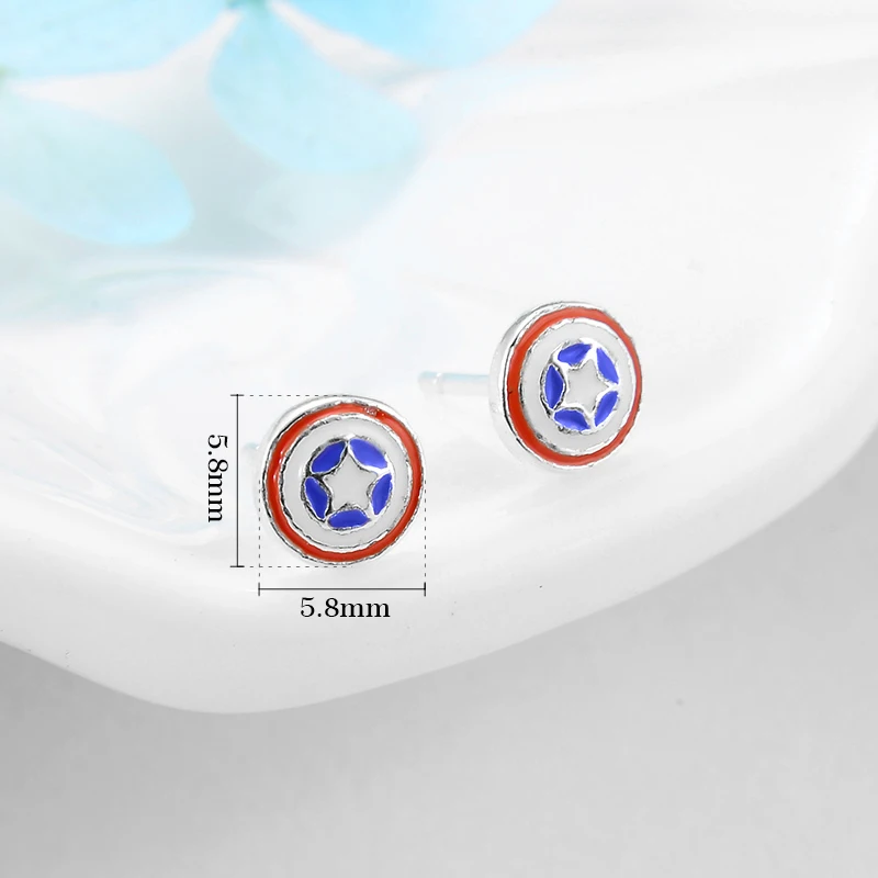 Женские серьги гвоздики из серебра 925 пробы с изображением Капитана