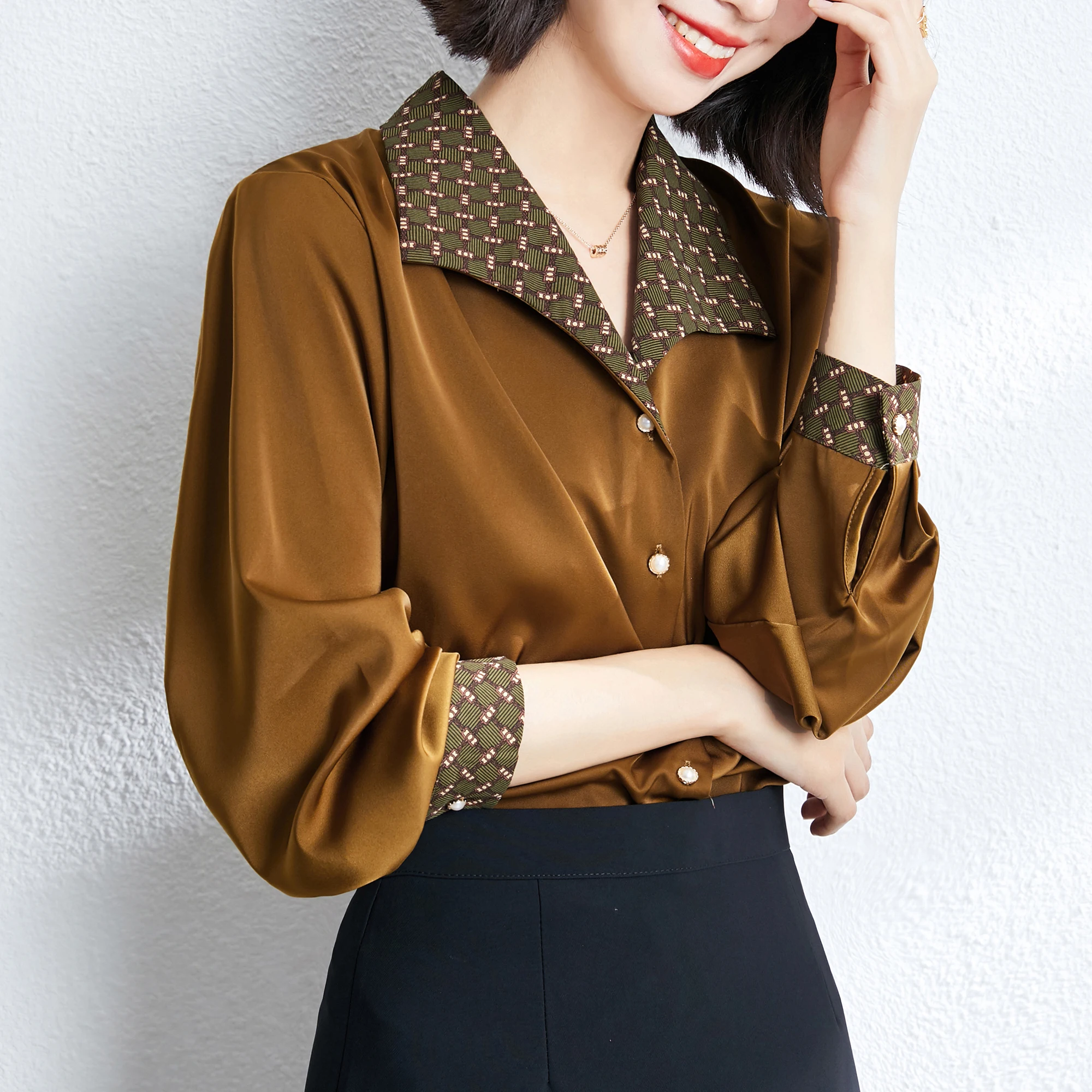 

Vintage Satin Blouse Women Spring Lantern Sleeve Patchwork Shirt Female White Turndown Collar Office Blouses 2021 Spring