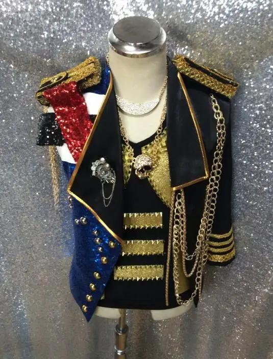 

Men NEW decoration Rivet Chain black slim vest male singer DJ nightclub DS sleeveless Lapel Fashion personality Vests costume
