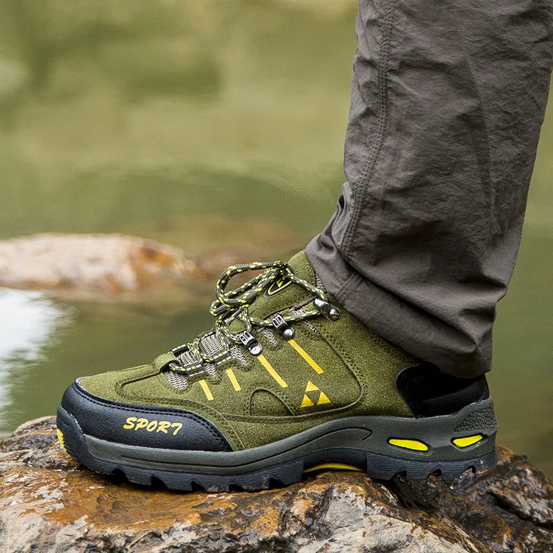 Classic Non-slip Professional Hiking Shoes Men Outdoor Couple Sport Shoes for Trekking Climbing Men Tactical Shoes Trainers 2020