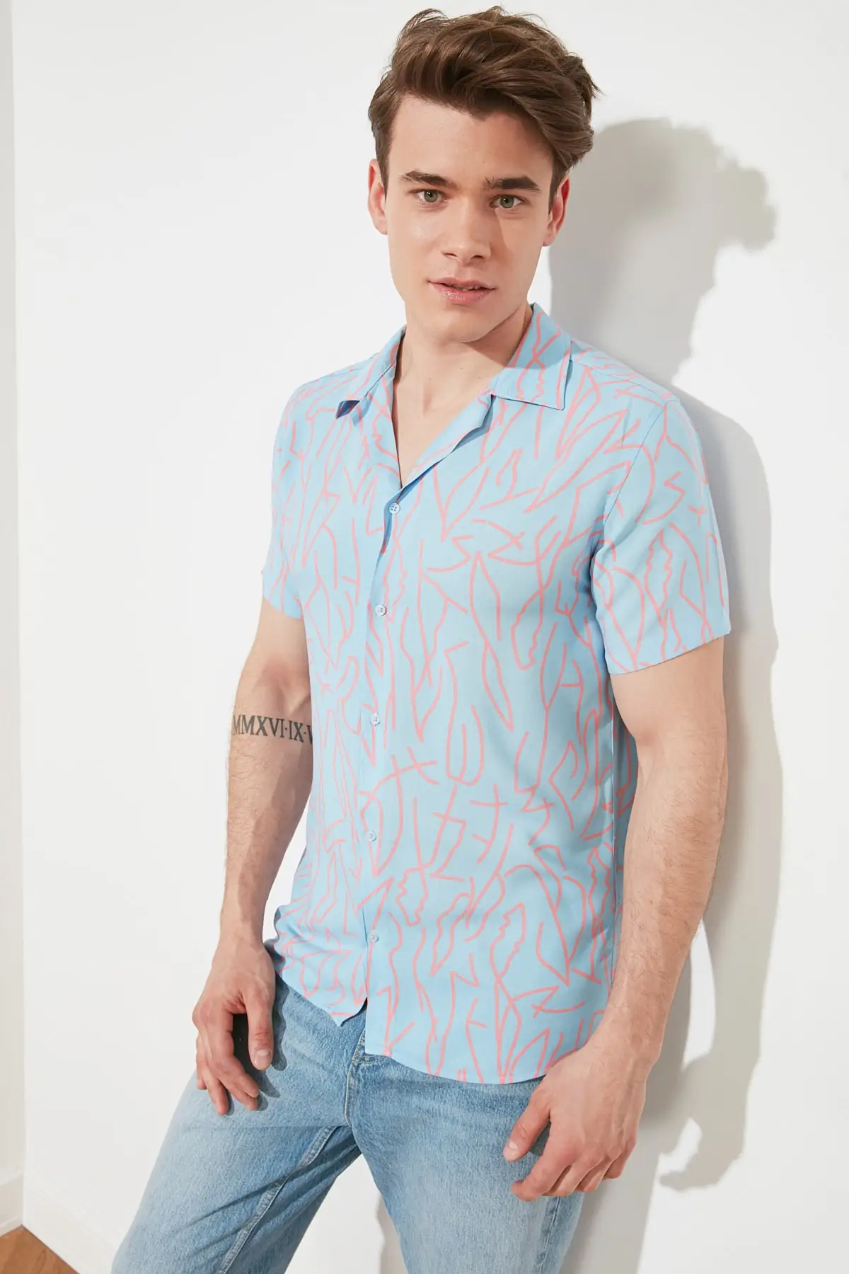 

Trendyol Male Apaj Collar Patterned Short Sleeve Draped Shirt TMNSS20GO0577