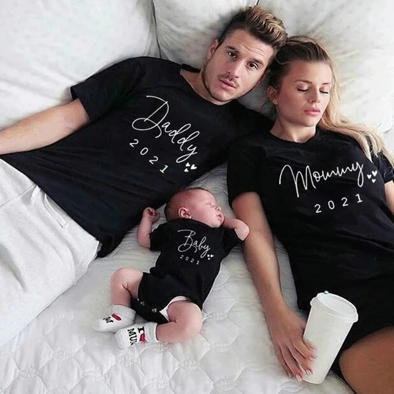 Family Matching Outfits Pizza Print Daddy Mom Kids T-shirt Family Look Father Son Clothes Father's Day Gift T-shirt Baby Ropmer