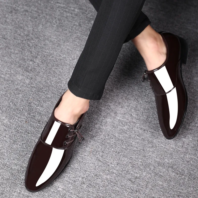 

New pointed leather shoes men's business formal wear shoes men's shiny casual shoes large size wedding shoes