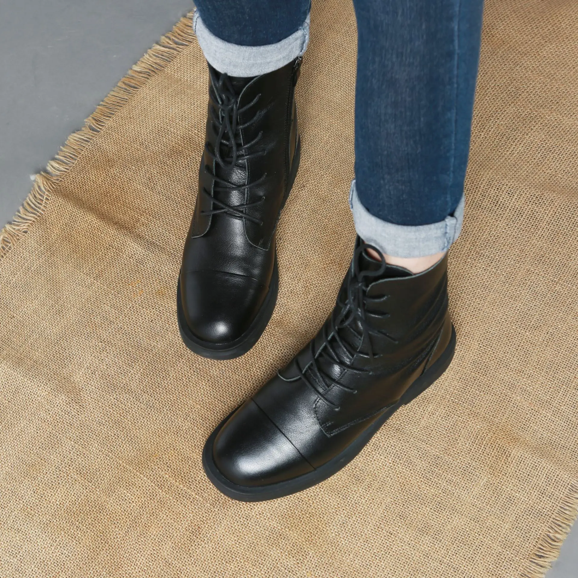 

Careaymade-new Korean Real Leather Hand-made Martin Boots Bare Boot with Lace up Front, Square Heel Short Boots, College Leather