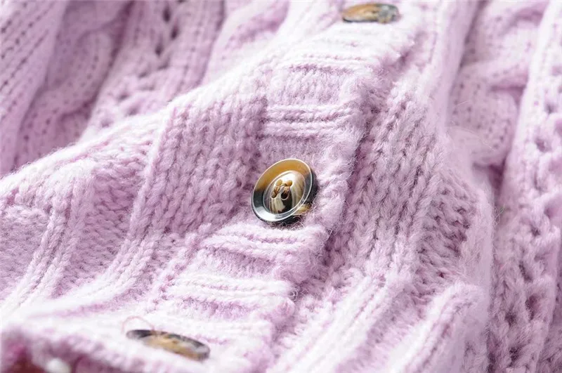 

Autumn and winter new street fashion French retro twist knit cardigan sweater women, hollow slim slimming warm sweater women