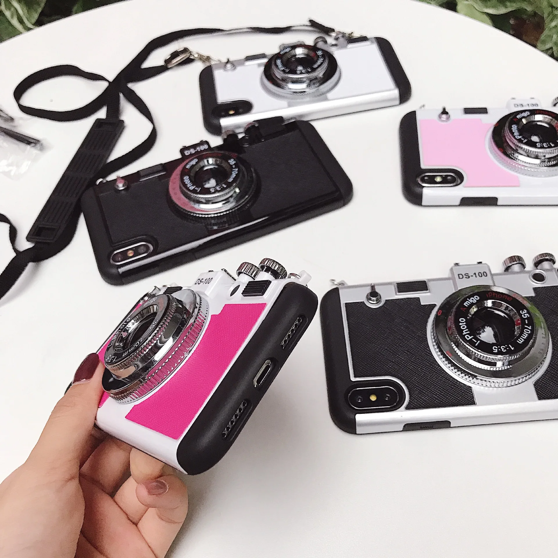 

Vintage Camera Phone Case For iPhone 12 11 Pro Max Mini SE 2020 6 6s 7 8 Plus X XS XR Emily In Paris Same Cover Hard Coque