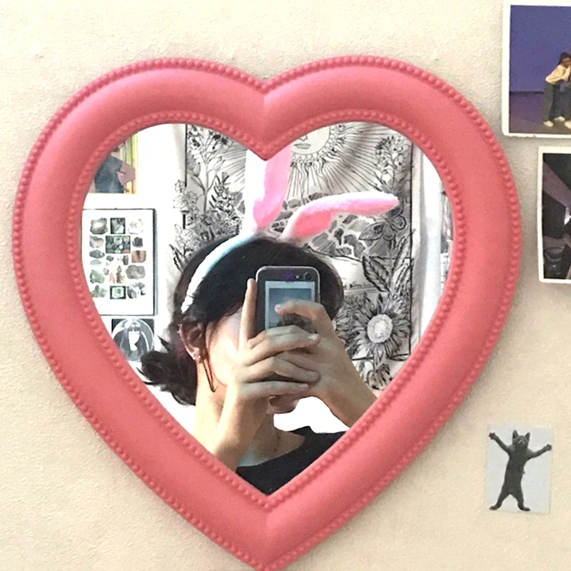 

Love Mirror Desktop Makeup Mirror Wall-Mounted Dual Purpose Makeup Mirror Girl Room Wall Decoration Heart-Shaped Mirror