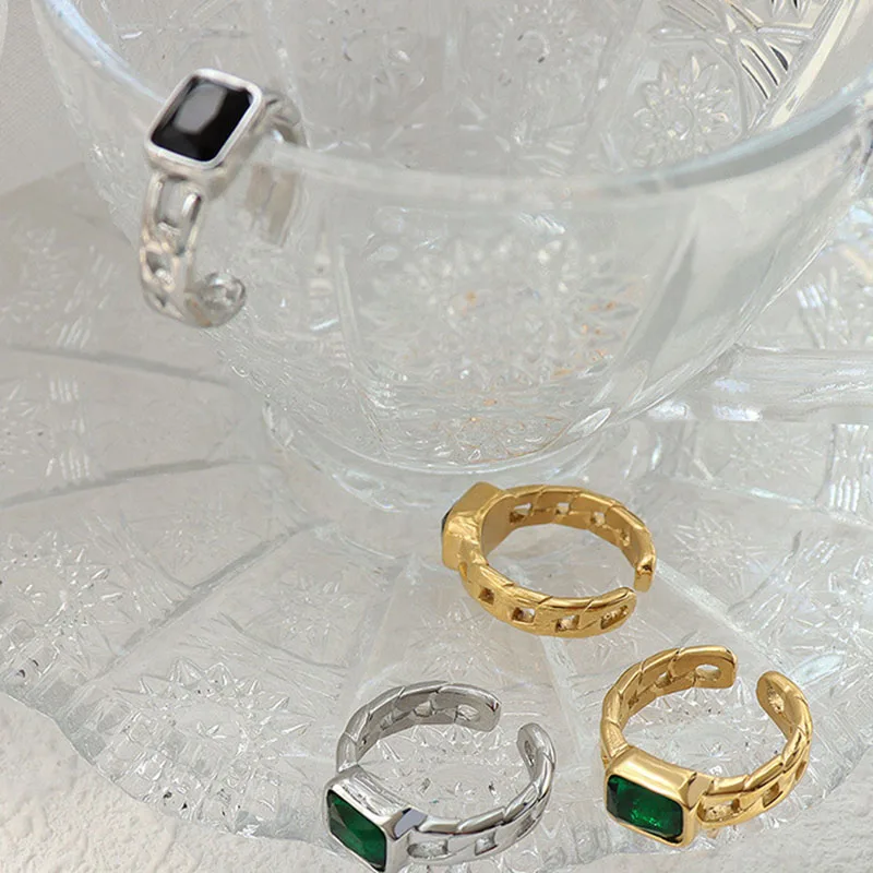 

Vintage Green Black Rhinestone Chain Ring for Women Girl Gold Silver Color Titanium steel Geometric Opened Joint Rings