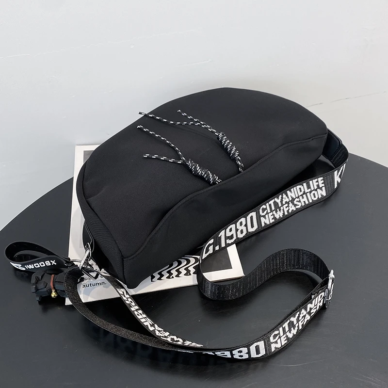 

VeryMe Casual Nylon Large Capacity Crossbody Bag Fashion Retro Women Messenger Pack New Listing Ladies Handbags Bolsas Feminina