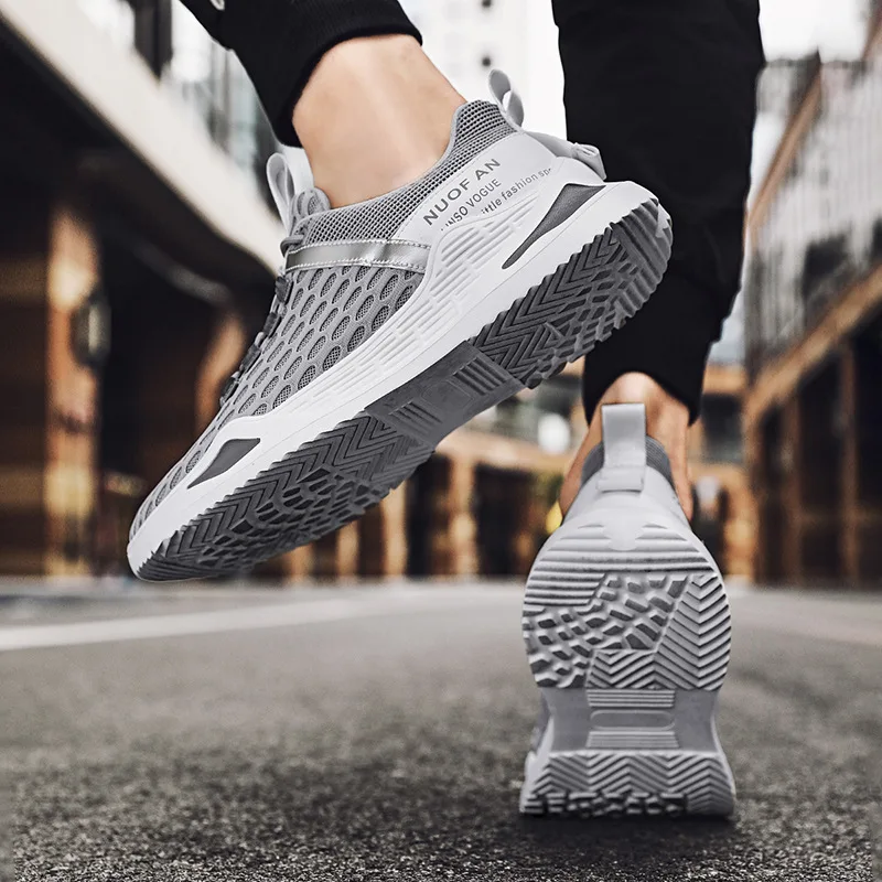 Men Running Shoes Spring Mesh Sneakers Light Breathable Athletic Trainers Men Summer New Cheap Lace Up Jogging Sport Shoes Men