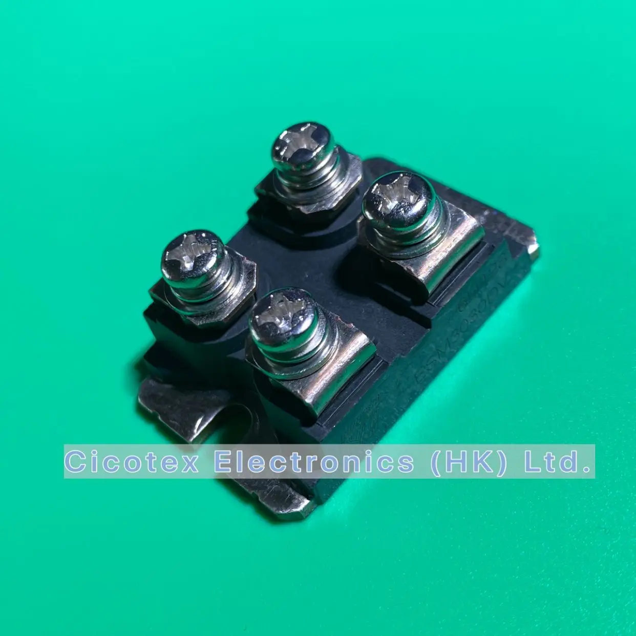 Модуль питания ESM3030DV NPN DARLINGTON ESM3030 DV TRANS DARL 300 в A ISOTOP IGBT модуль STESM3030DV ESM 3030DV ES M3030DV |